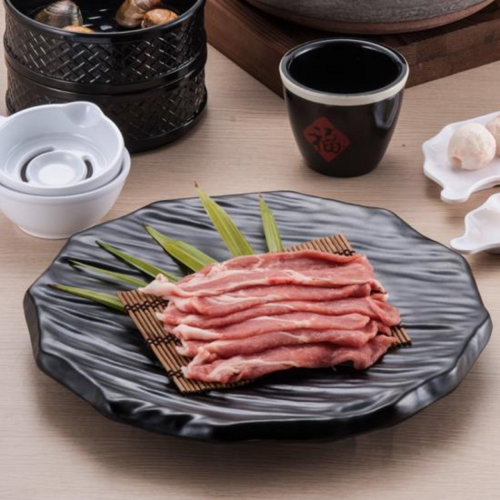 SHUNTA Black Round Plate